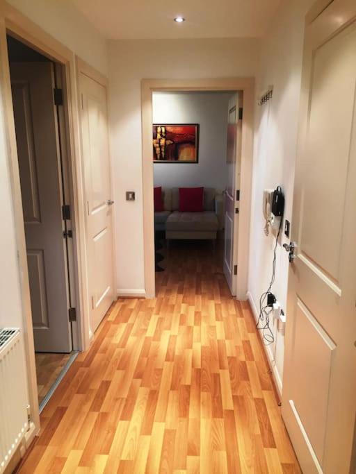 1 Bedroom Flat Near Excel, O2, Canary Wharf - Londra Dış mekan fotoğraf