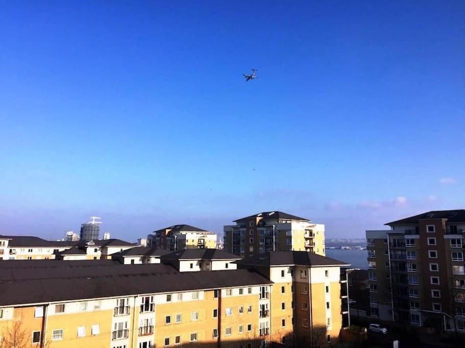 1 Bedroom Flat Near Excel, O2, Canary Wharf - Londra Dış mekan fotoğraf